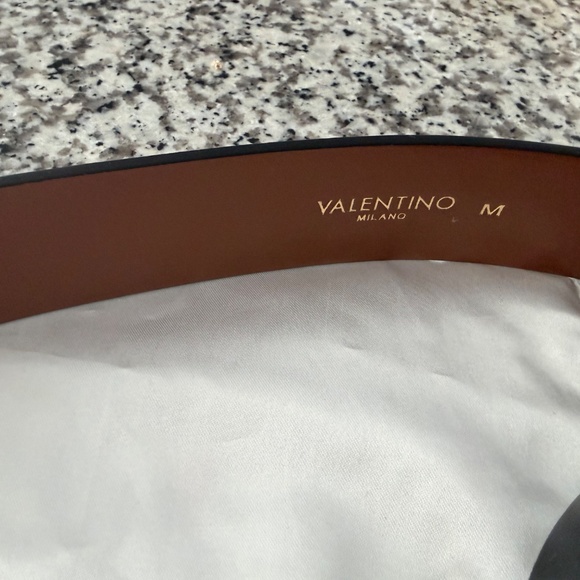 BLACK VALENTINO SIZE MEDIUM M BELT IN LIKE NEW CONDITION main image 2